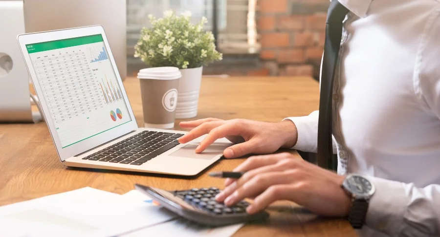 Online könyvelés KKV-knak – miért ideális megoldás a kis- és középvállalkozások számára